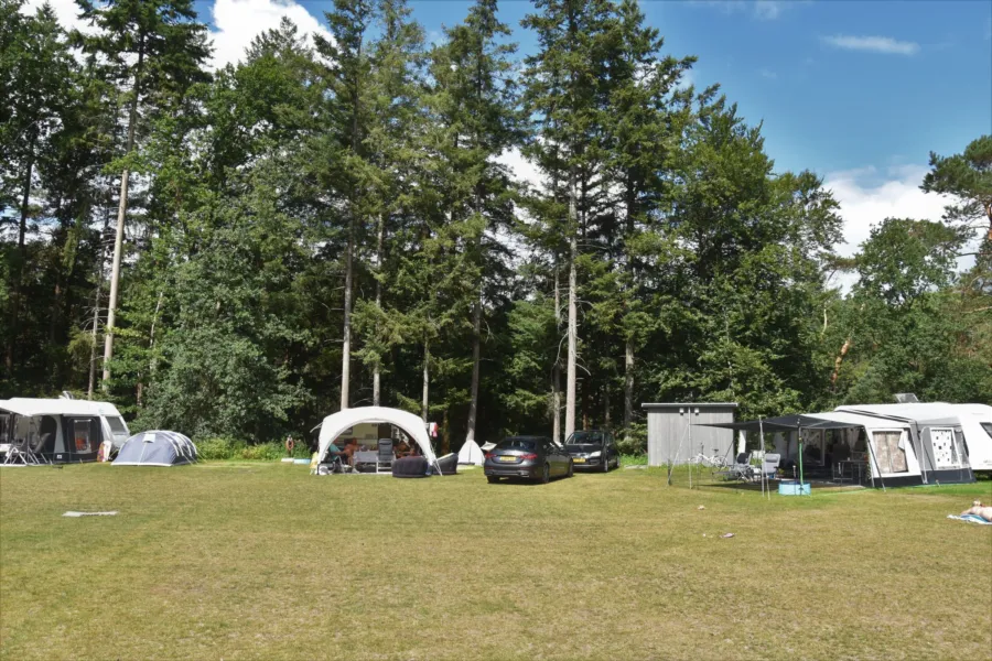 Camping Vierhouten Stellplatz mit eigener Sanitäreinheit Wouw 7