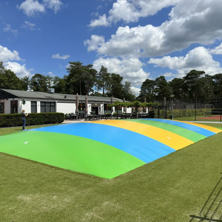 Camping Veluwe Tennisplatz Trampolin 7