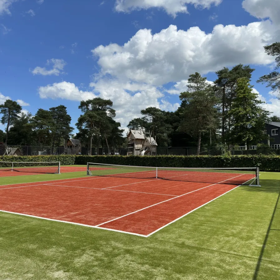 Camping Veluwe Tennisplatz Trampolin 8